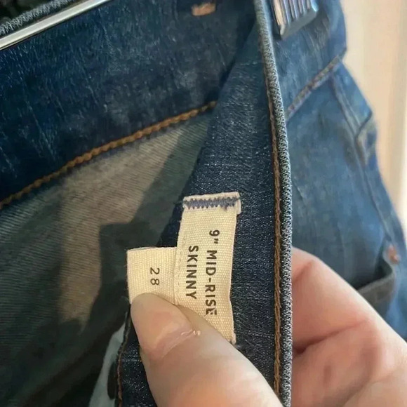Madewell 9” Mid Rise Jeans - Picture 3 of 3